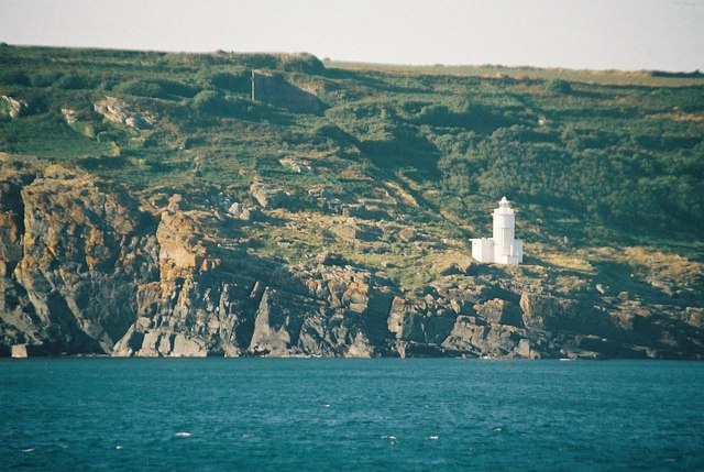 tater-du-lighthouse-geograph-chris-downer